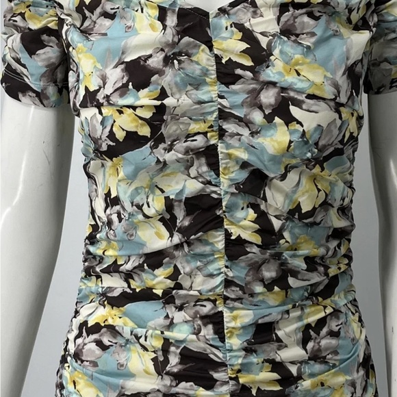 St. John Couture Floral Printed Ruched Stretch
Off-Shoulder Top sz S New - Picture 10 of 11